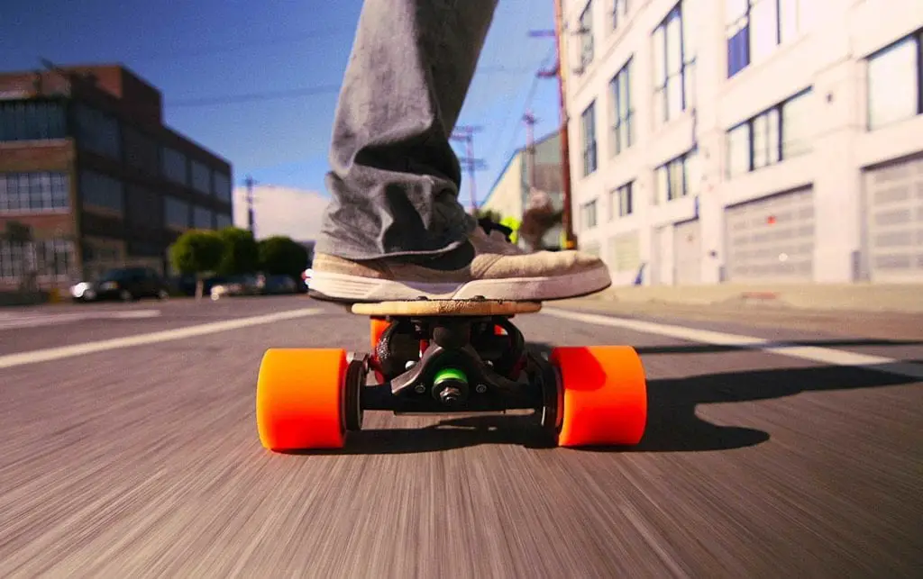 Best Mini Electric Skateboard Review in 2020 Roach Fiend